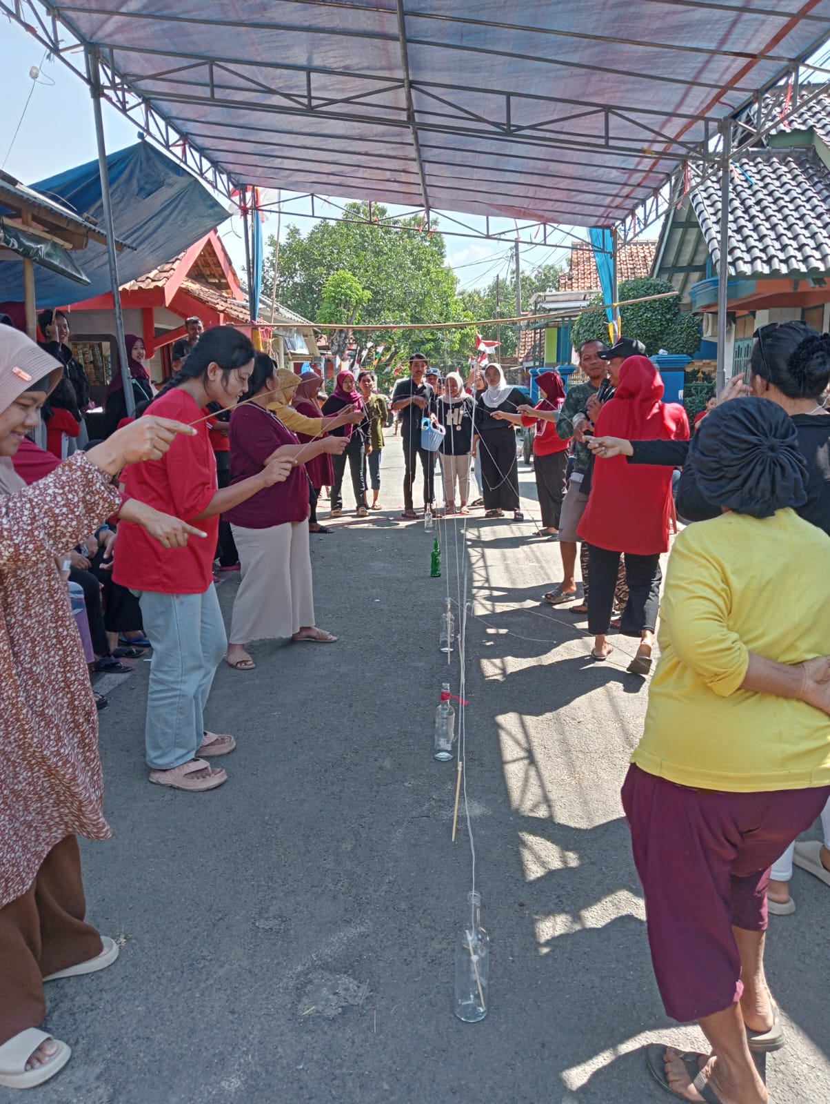 PERAYAAN HUT REPUBLIK INDONESIA YANG KE 80 DI LINGKUNGAN PEMERINTAHAN DESA SUKAHAJI TAHUN 2025
